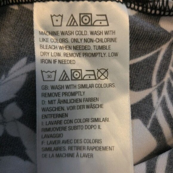 Small Susan Graver Sleeveless Tank Top Liquid Knit Black and White Floral - Picture 7 of 9